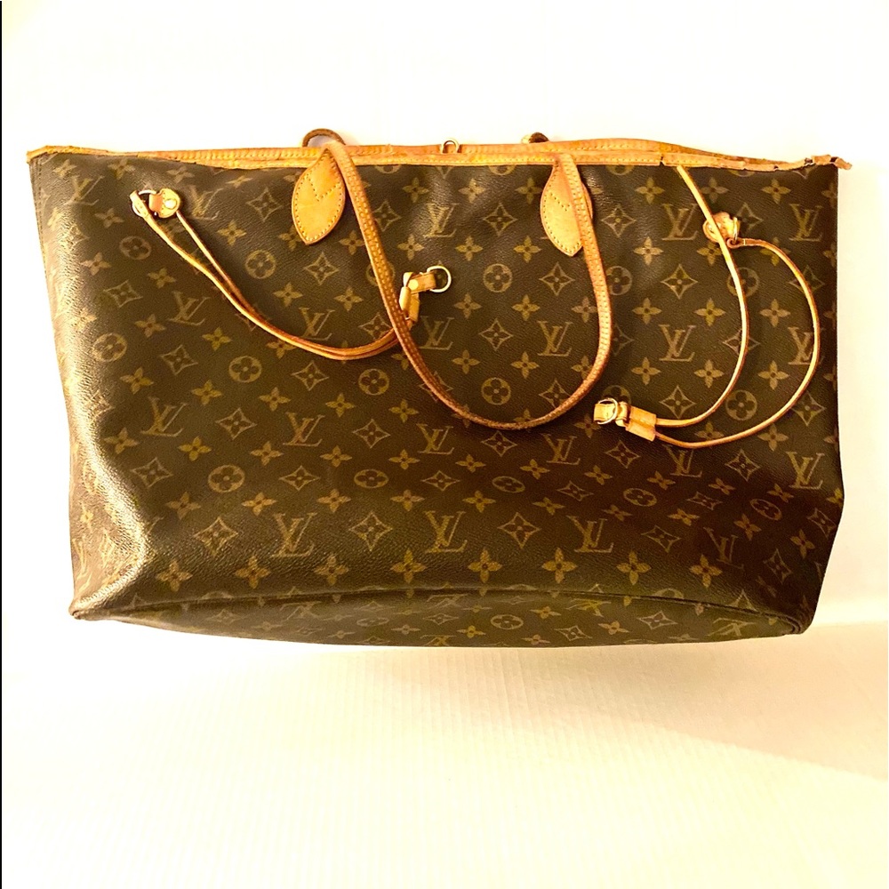 Authentic Louis Vuitton Neverfull GM Monogram